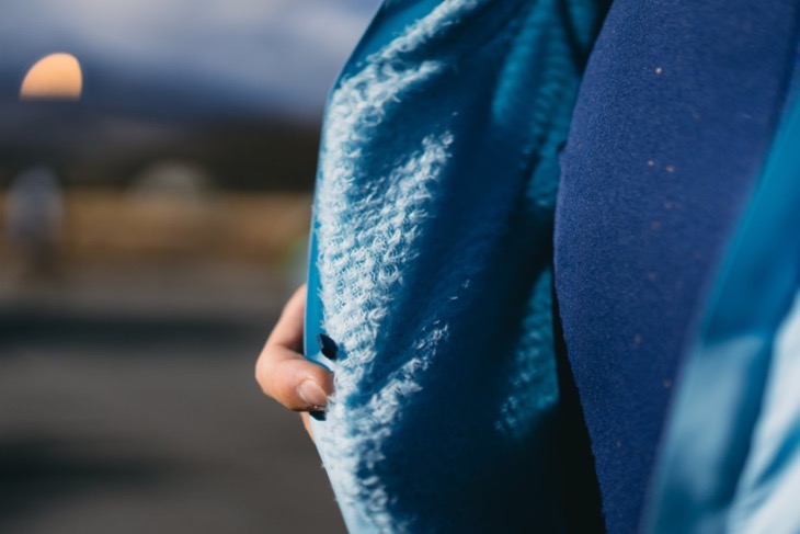 冬ライドへの足取りを軽くする RaphaのPro Team Insulated jacketを